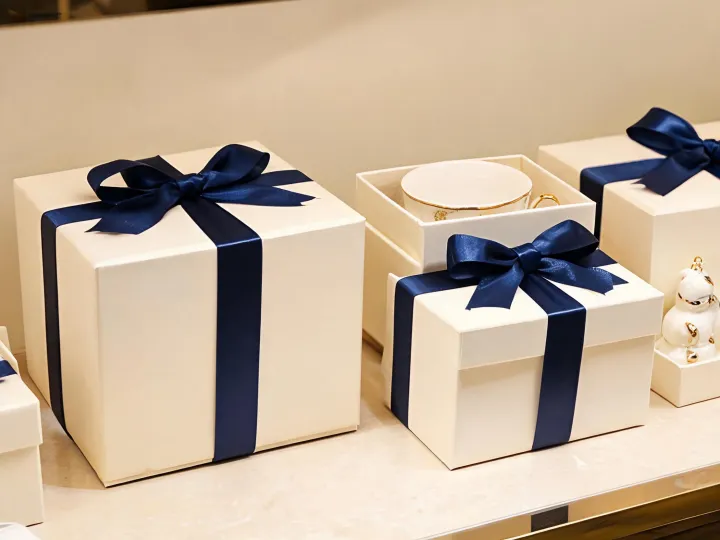 Lenox gift presentation
